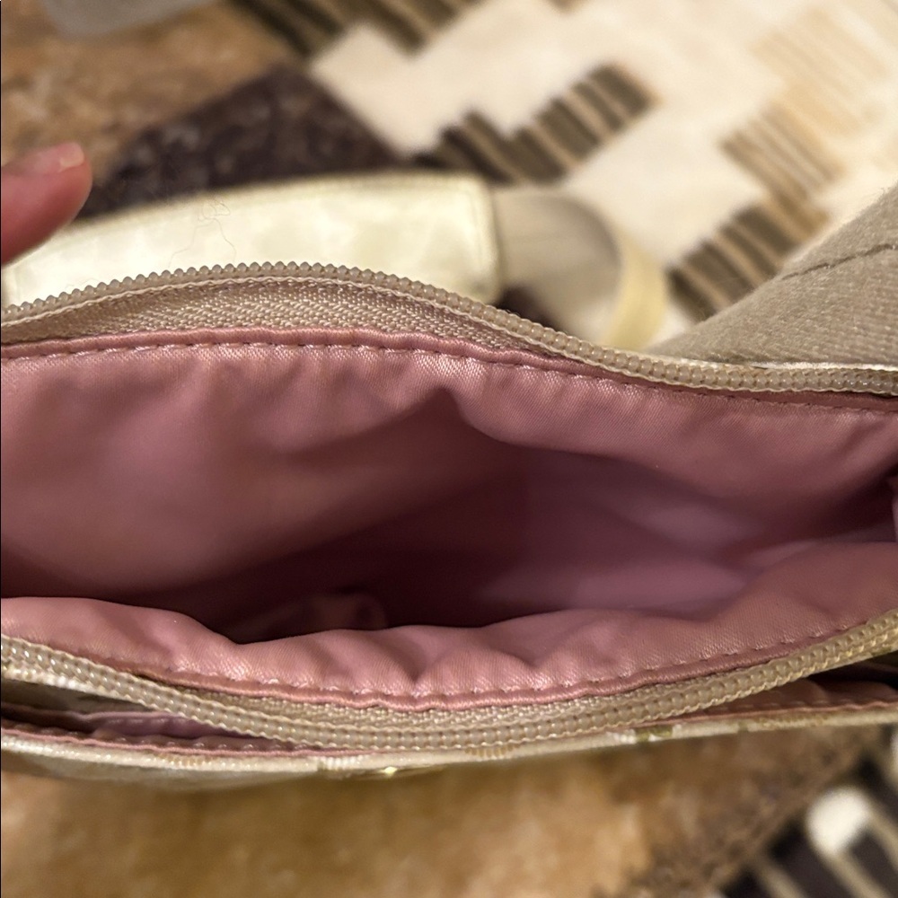 Coach Gold and Cream Waverly Snow Queen swing bag! - Picture 6 of 11